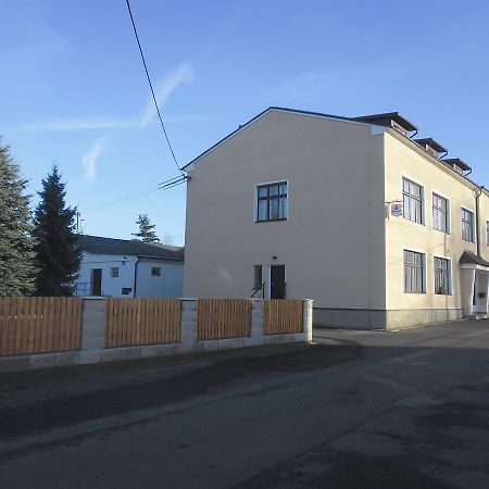 bike-Hotel Měděnec Nove Mesto pod Smrkem Buitenkant foto